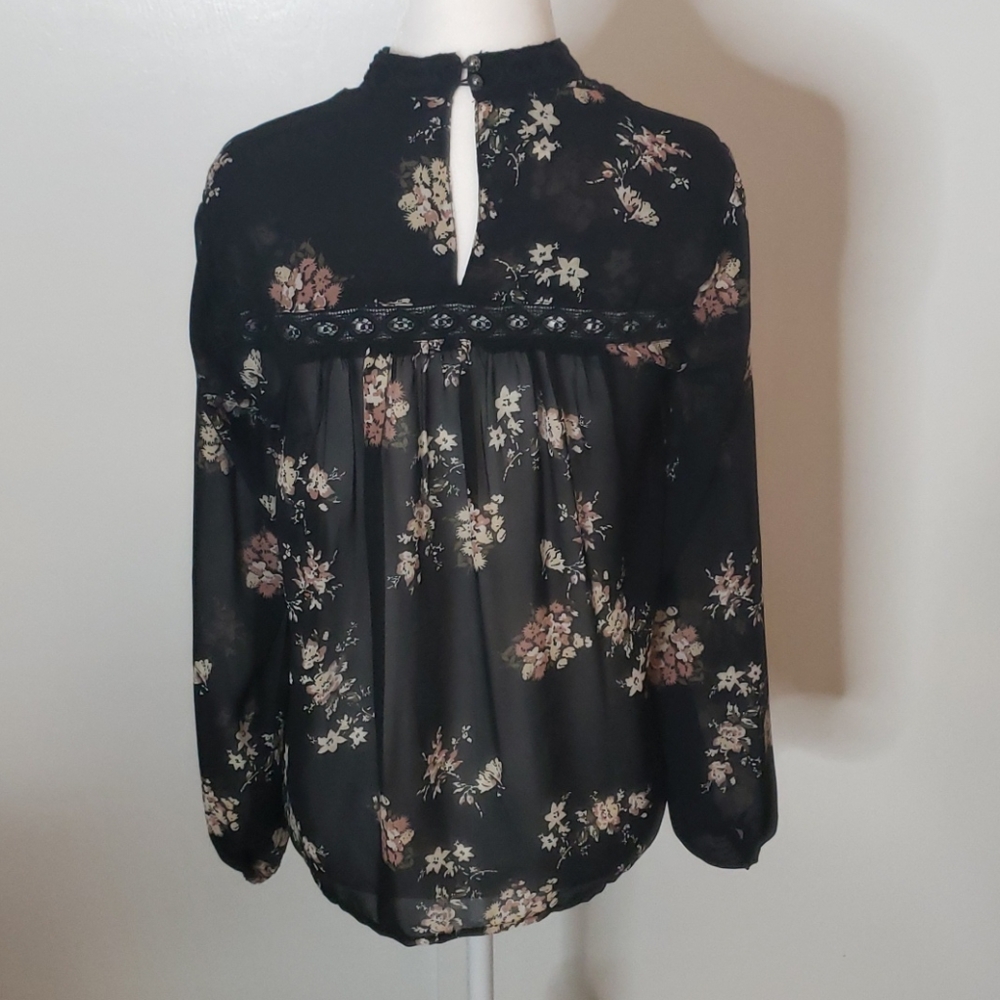 Blouse - Picture 3 of 4